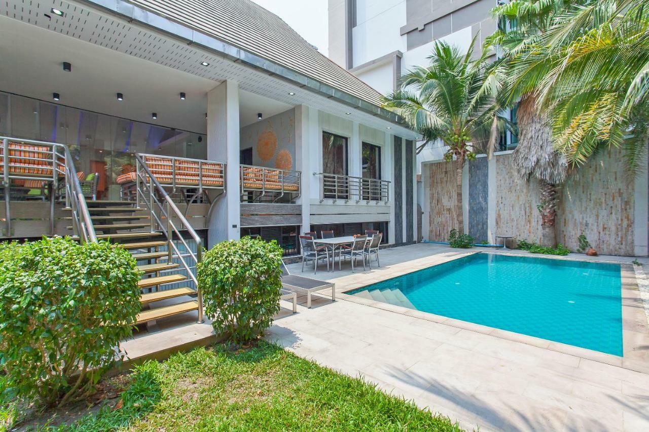Royale Grand Villa Pattaya Exterior foto