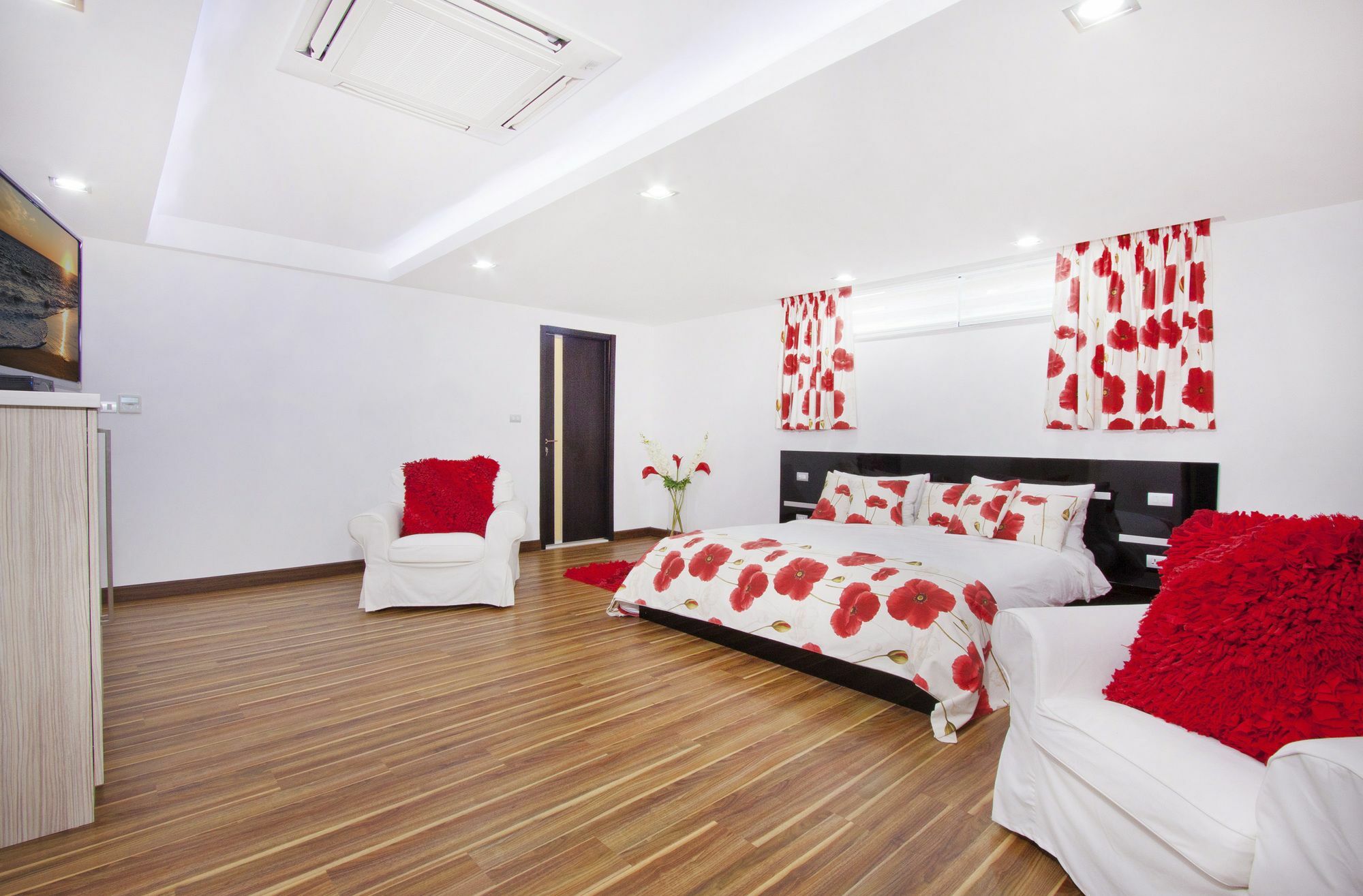 Royale Grand Villa Pattaya Exterior foto